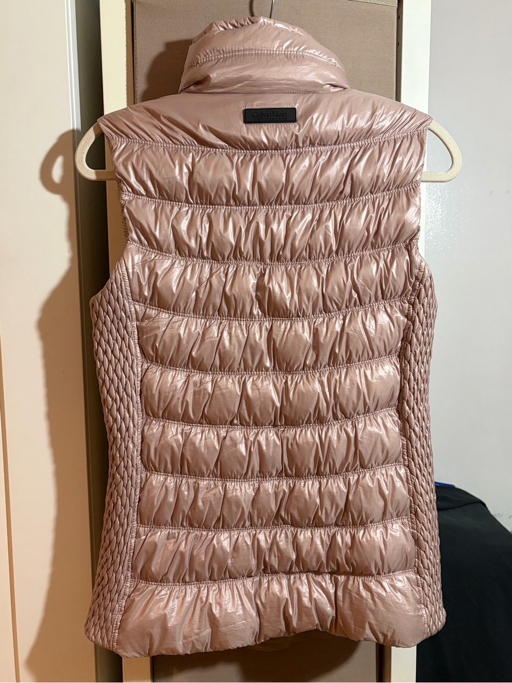 Calvin Klein Women’s Quilted Puffer Down Vest - Dusty Pink - Picture 5 of 8